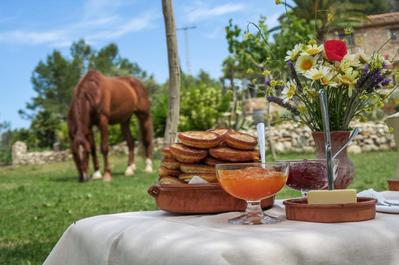 Masia Pou De La Vinya Sitges Exteriér fotografie