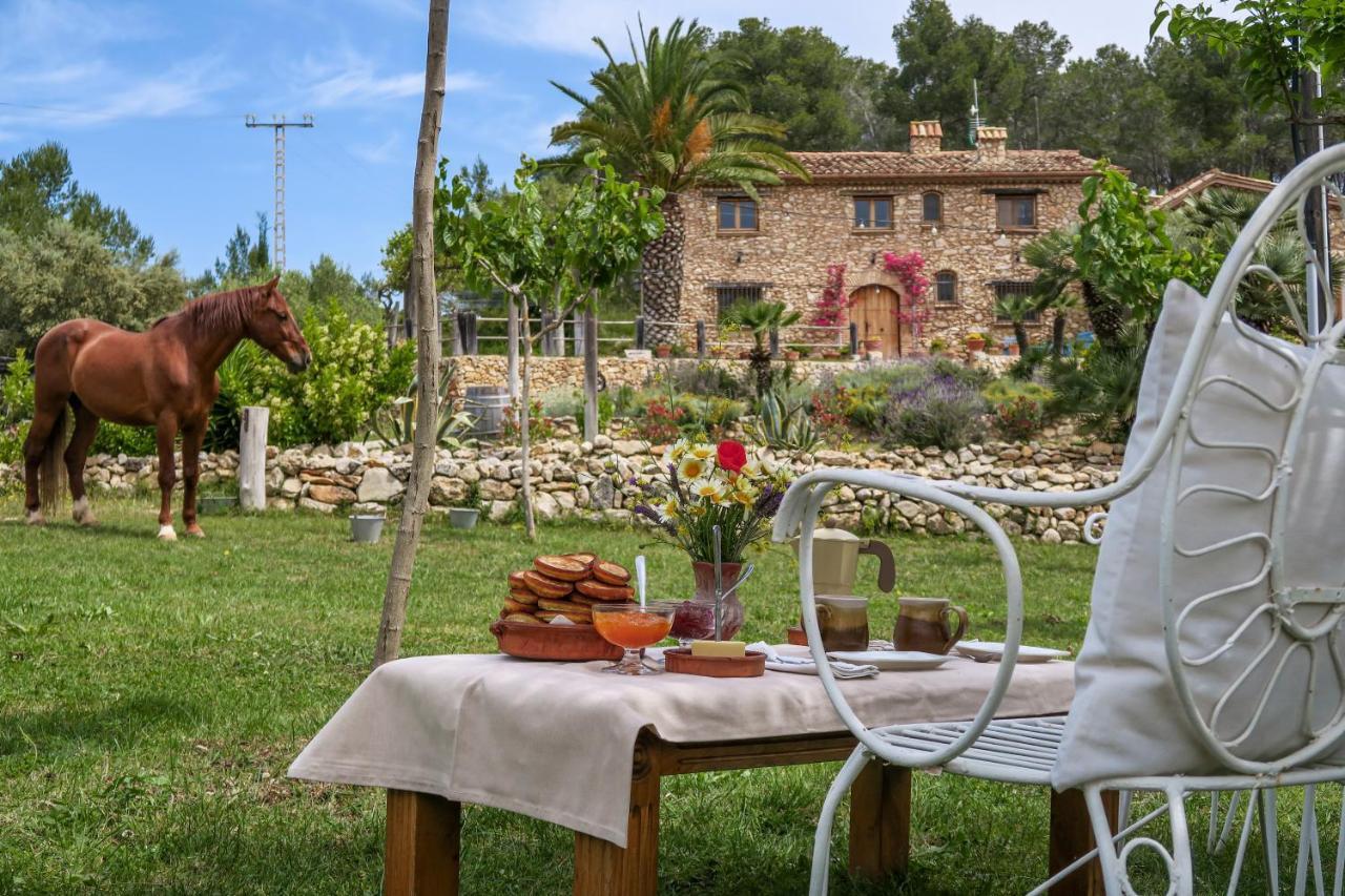 Masia Pou De La Vinya Sitges Exteriér fotografie