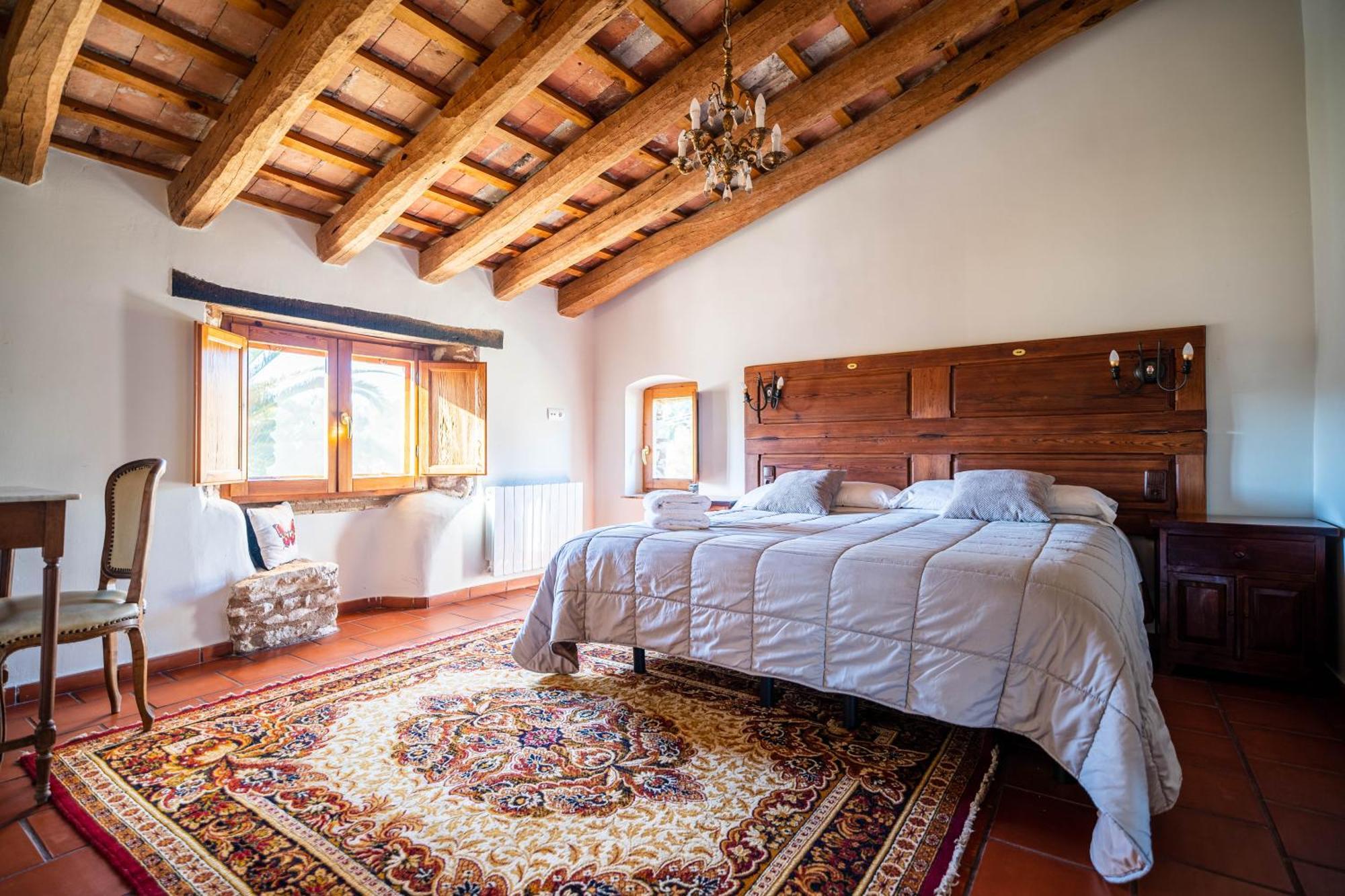 Masia Pou De La Vinya Sitges Exteriér fotografie