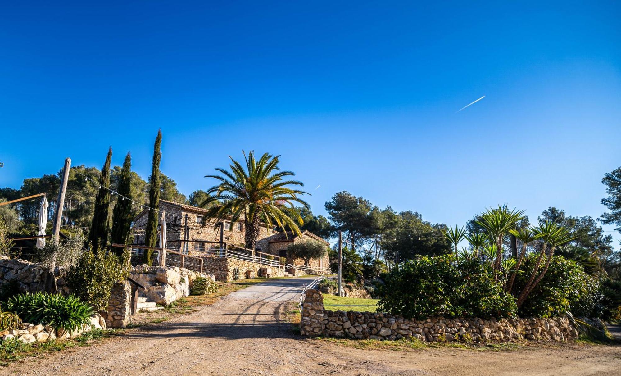 Masia Pou De La Vinya Sitges Exteriér fotografie